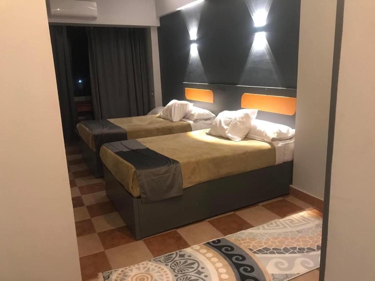 Royal Hotel Qinā Dış mekan fotoğraf