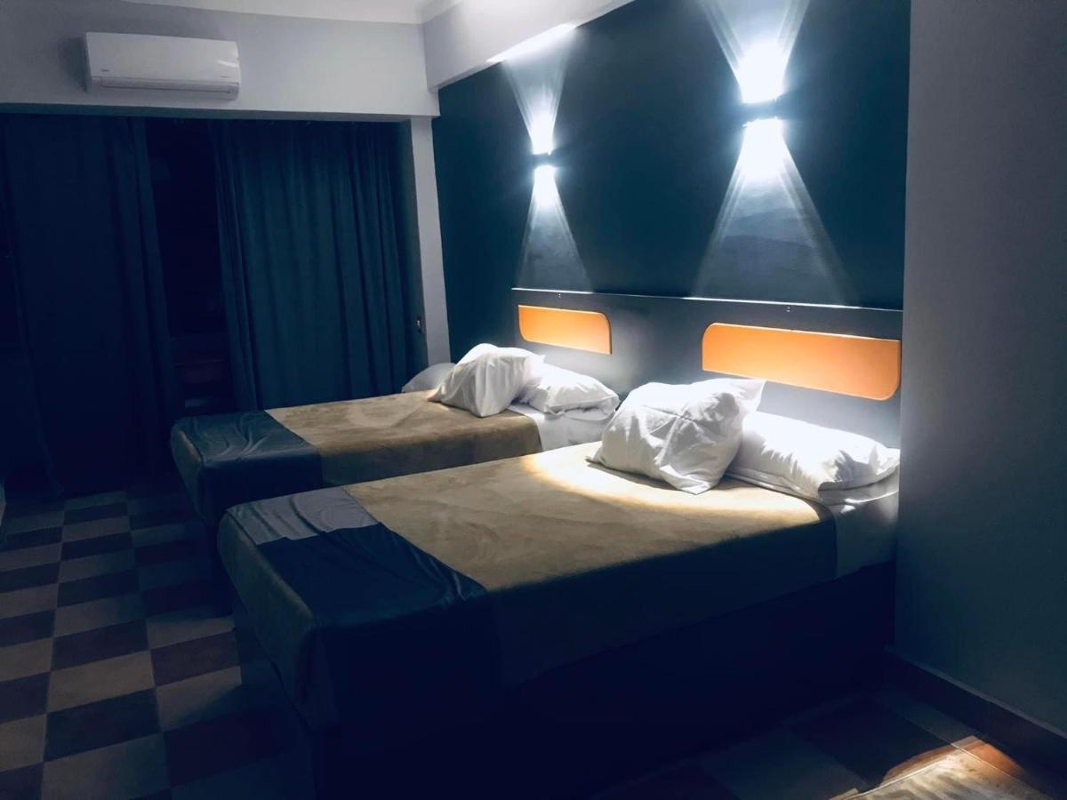 Royal Hotel Qinā Dış mekan fotoğraf
