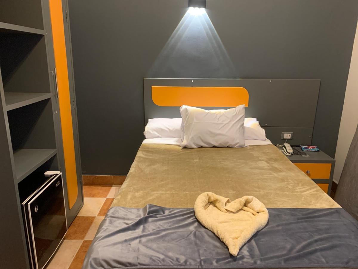 Royal Hotel Qinā Dış mekan fotoğraf